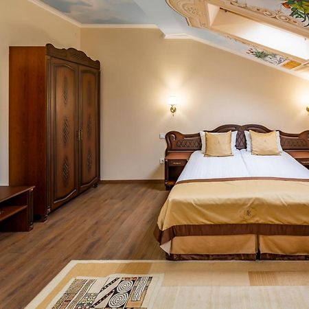 Mini-Hotel Guest House Inn Lviv Exterior photo