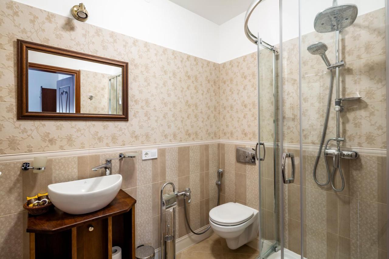 Mini-Hotel Guest House Inn Lviv Exterior photo