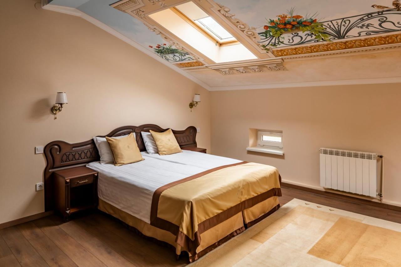 Mini-Hotel Guest House Inn Lviv Exterior photo