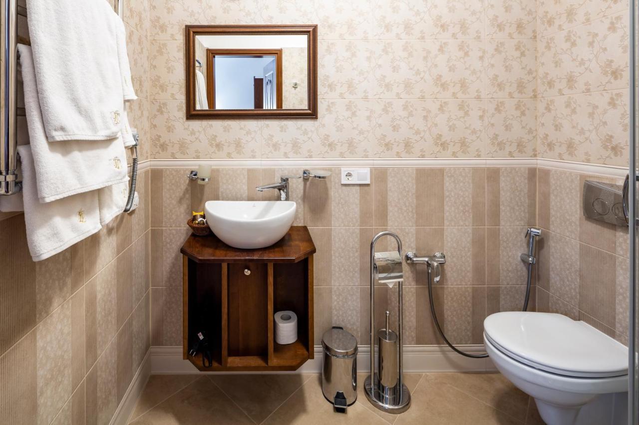 Mini-Hotel Guest House Inn Lviv Exterior photo