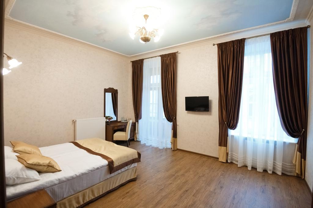 Mini-Hotel Guest House Inn Lviv Exterior photo