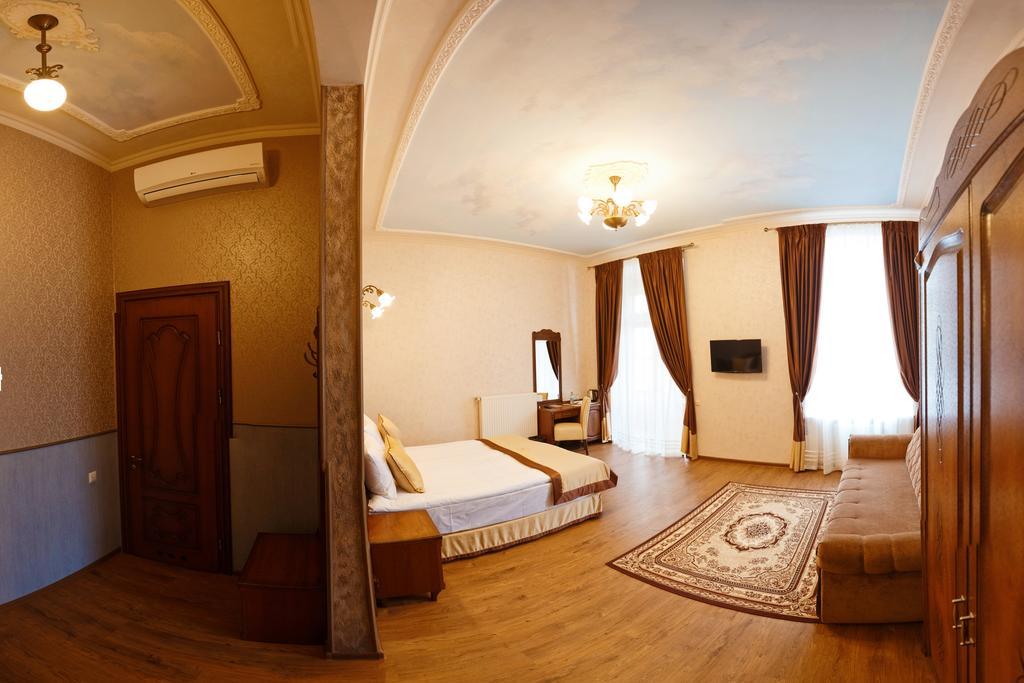 Mini-Hotel Guest House Inn Lviv Exterior photo