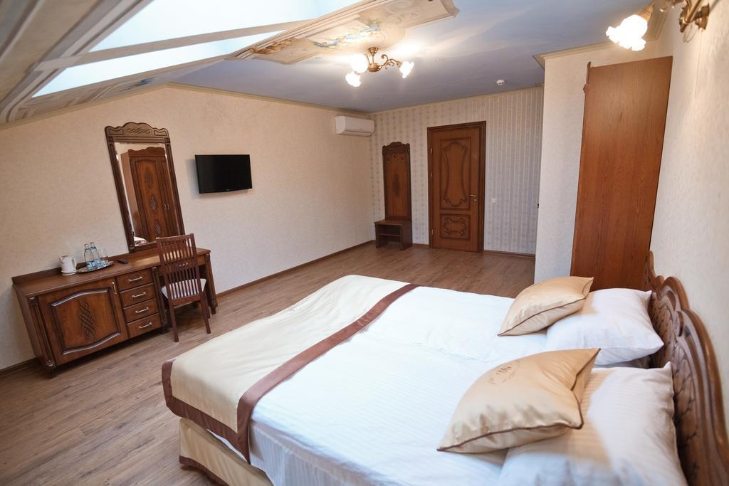 Mini-Hotel Guest House Inn Lviv Exterior photo